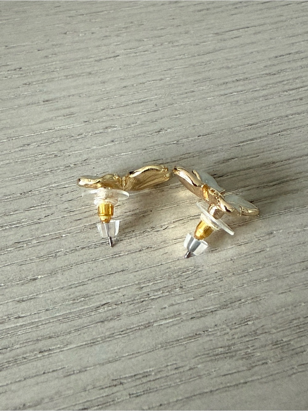 Oversized Floral Petal Stud Earrings in White and Gold - Picture 4 of 5